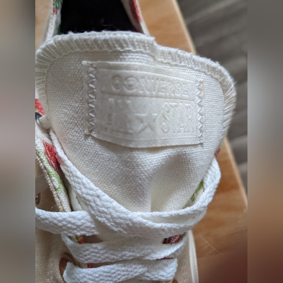 Converse - Picture 8 of 8